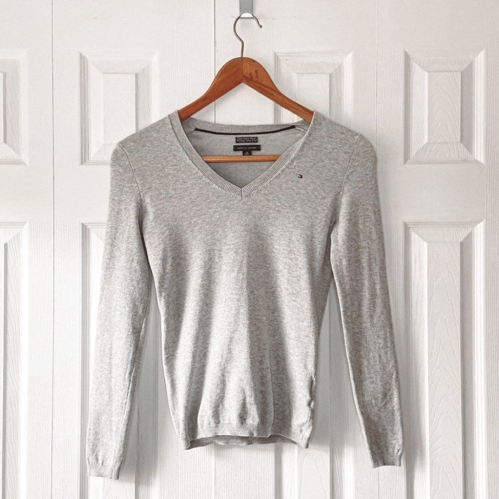 Tommy Hilfiger V-neck Grey Sweater Size XS
